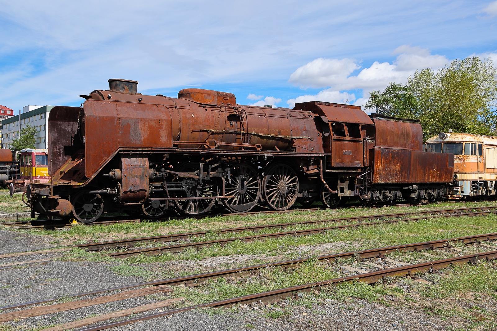 Diese alte rostige Dampflok weilt ebenfalls im ZSR Museum Bratislava Vychod am 5.9.26.