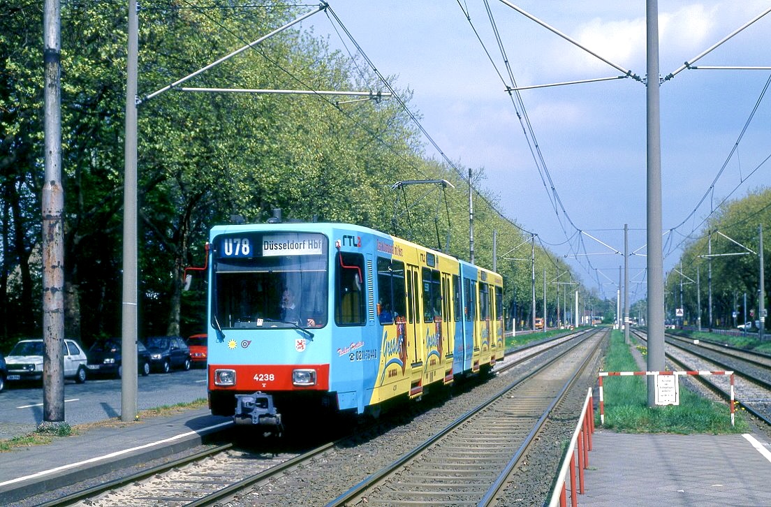 Düsseldorf 4238, Kaiserswerther Straße, 29.04.1996.

