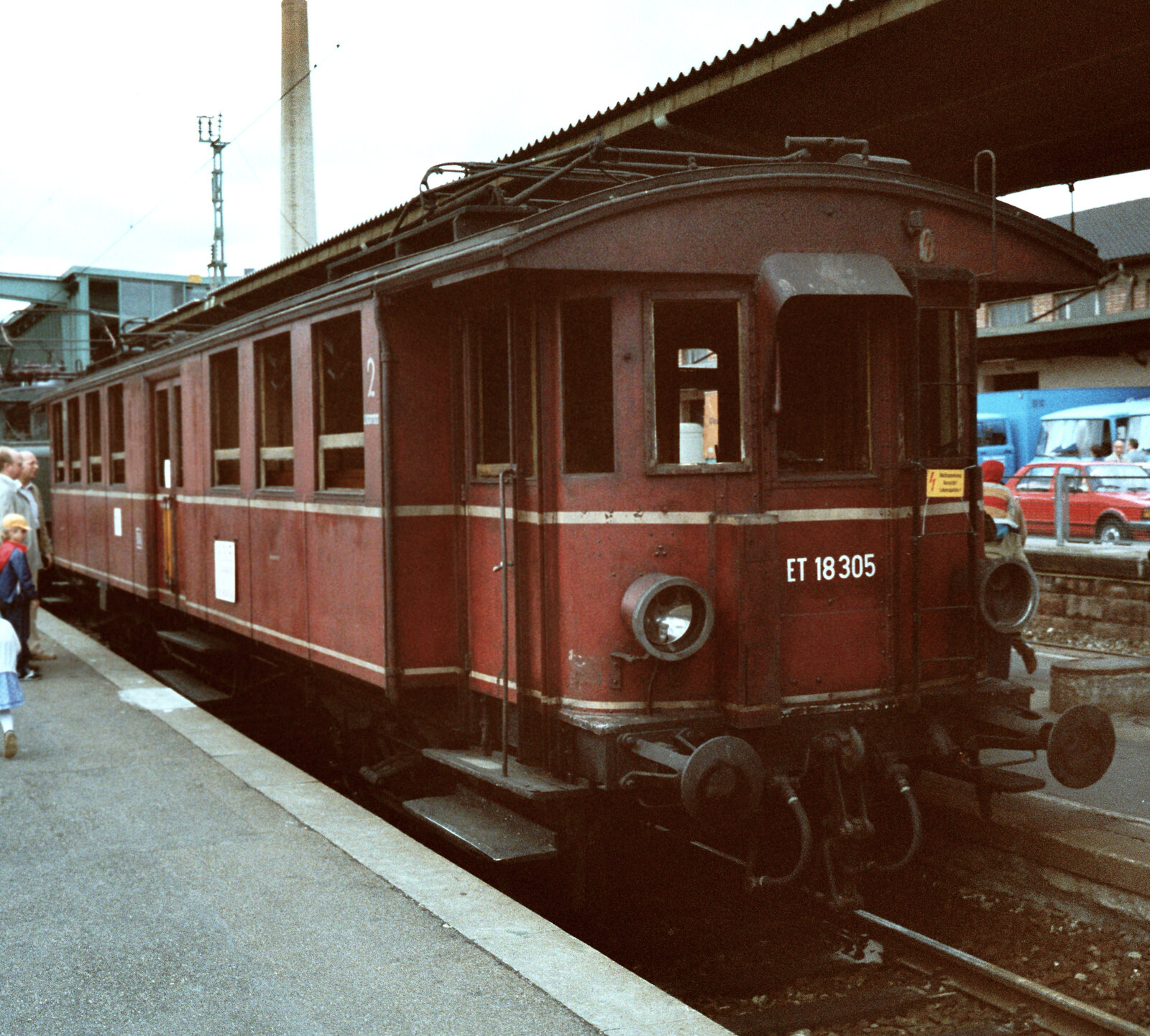 Eine Seltenheit auf Schienen, der unrestaurierte ET 183 05 DB von 1898 (!), zuvor LAG Nr. 505, als Gast auf einer Veranstaltung im Stuttgarter Hauptbahnhof (11.09.1983) 