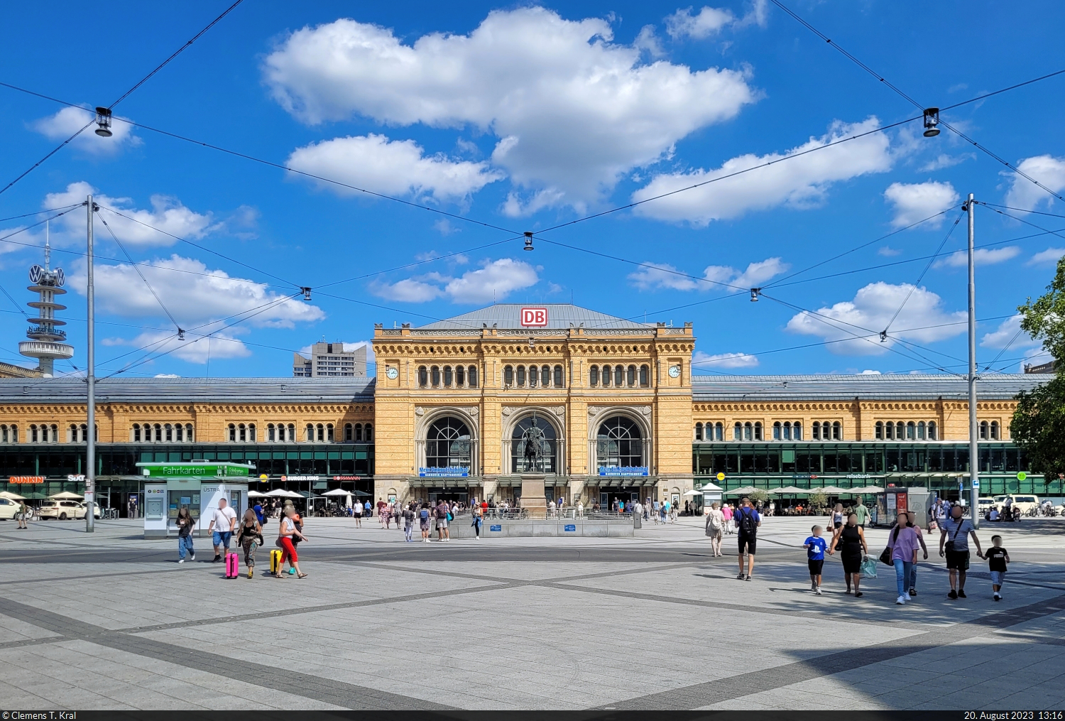 Empfangsgebäude von Hannover Hauptbahnhof am Ernst-August-Platz.

🕓 20.8.2023 | 13:16 Uhr