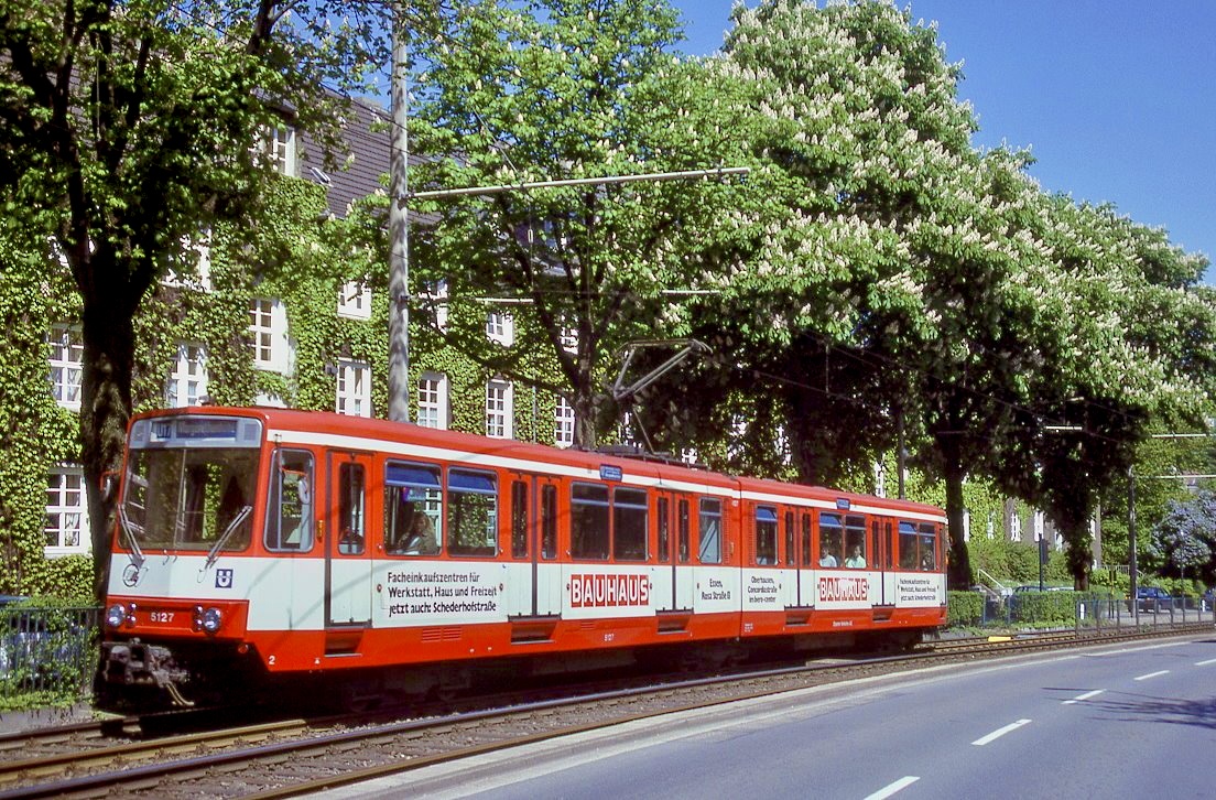 Essen 5127, Haarzopf, Sommerburgstraße, 09.05.1987.
