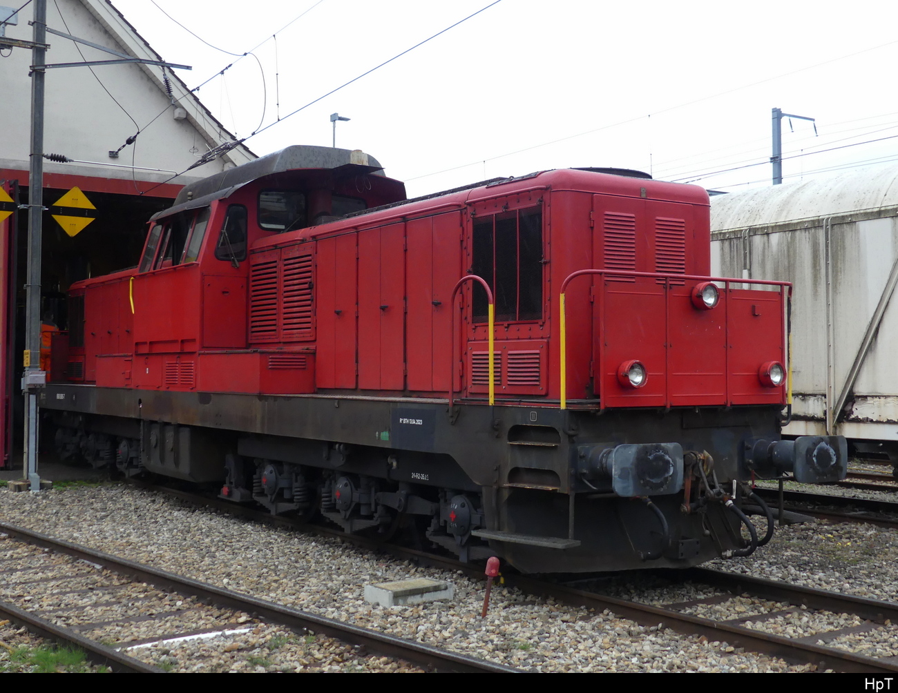 ex SBB - Bm 6/6  98 85 5 860 505-7 abgestellt bei der OeBB im Depot in Balsthal am 04.11.2023