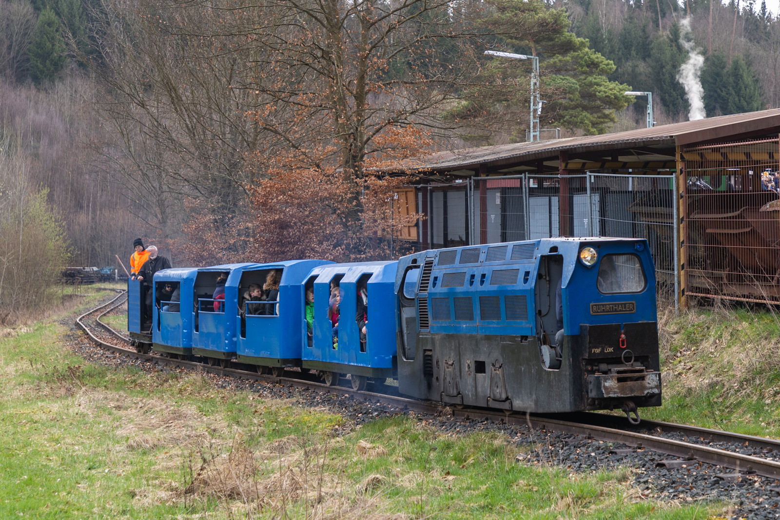 Fahrtag in der Feld- und Grubenbahnmuseum Fortuna (FGF) in Solms-Oberbiel 17.3.23. Grubenzug  Ruhrtahler 
