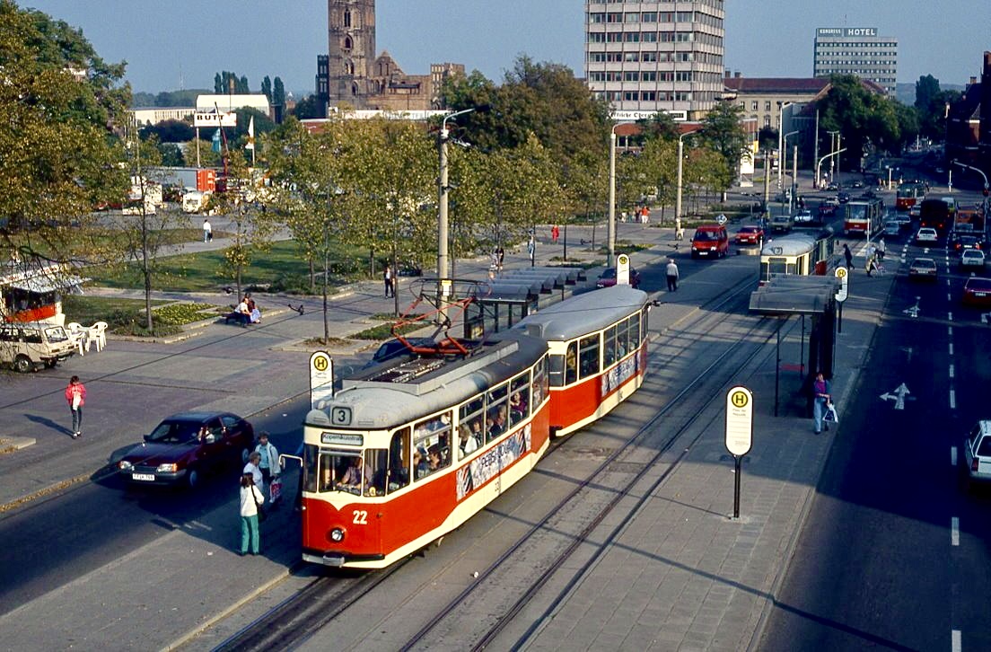 Frankfurt an der Oder 22 + 142, Platz der Republik, 11.10.1991.
