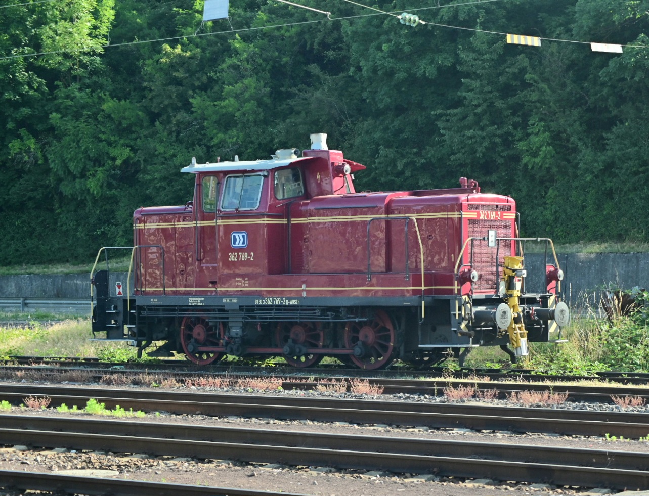 In Neckarelz steht die WRS 362 769-2 für Rangierarbeiten abgestellt am 29.6.2023