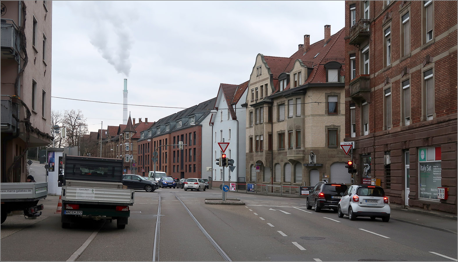 Industriebahn Stuttgart-Münster - Bad Cannstatt - 

In der Haldenstraße in Bad Cannstatt liegt noch das Gleis in der linken Fahrbahn.

28.02.2023 (M)
