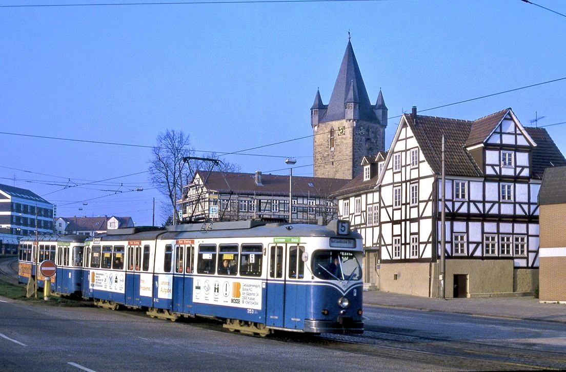 Kassel 353 + 562, Niederzwehren, 11.04.1987.