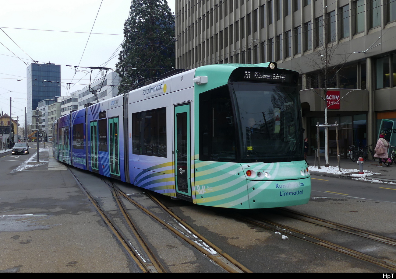 Limmattalbahn - tramlink Be 6/8 8005 in Altstetten am 17.12.2022
