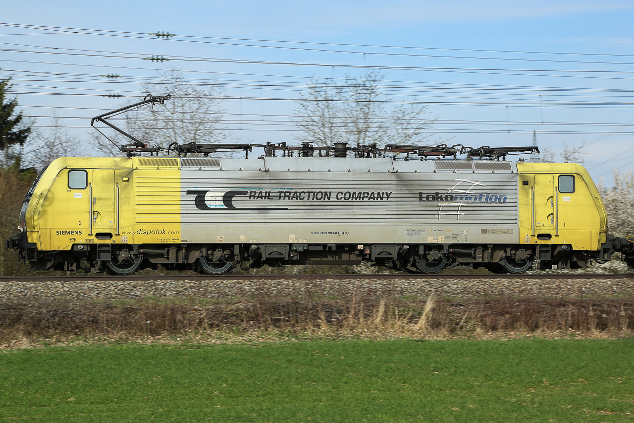 Lokomotive 189 903 am 22.3.2024 bei Zorneding. 