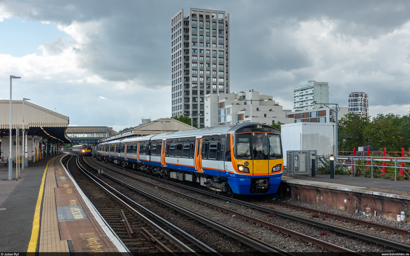 London Overground 378 203 / Clapham Junction, London, 15. Mai 2026