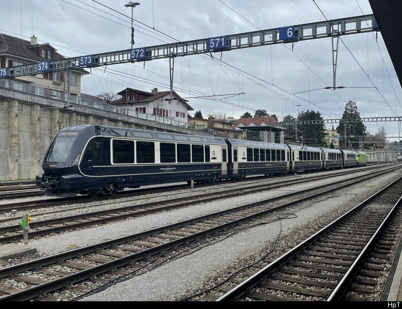 MOB Goldenpass - Personenzug Abgestellt Bhf. Spiez infolge Umbau-Arbeiten zwischen Spiez und Interlaken Ost fuhr der Zug nur bis Spiez Statt Interlaken Ost am 09.03.2024