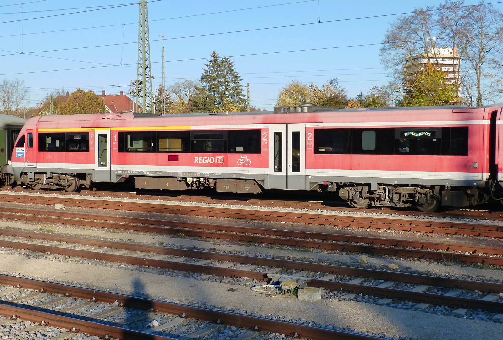 Modus Steuerwagen 50 80 80-35 809-8 ABpybdzf im Bahnhof Crailsheim 13.11.2022