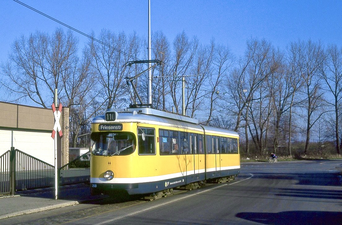 Mülheim 258, Flughafen, 01.02.1993.