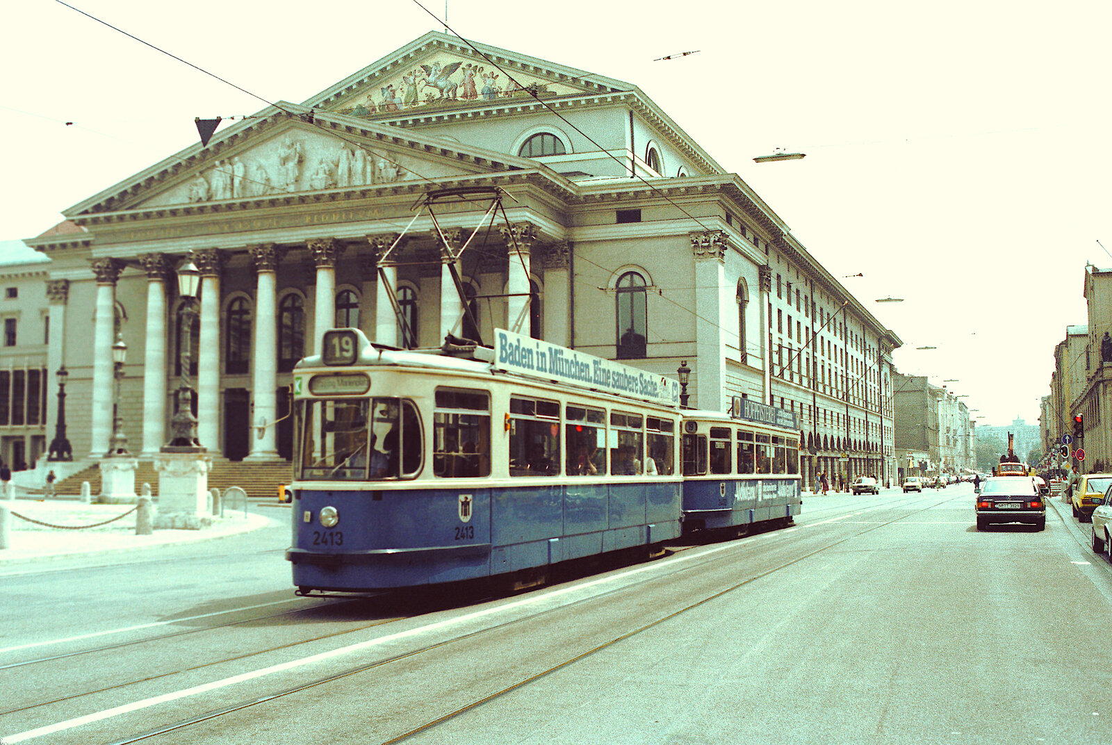 Münchener Straßenbahn (25.05.1984), Zug mit Wagen der Rathgeberbaureihe M 