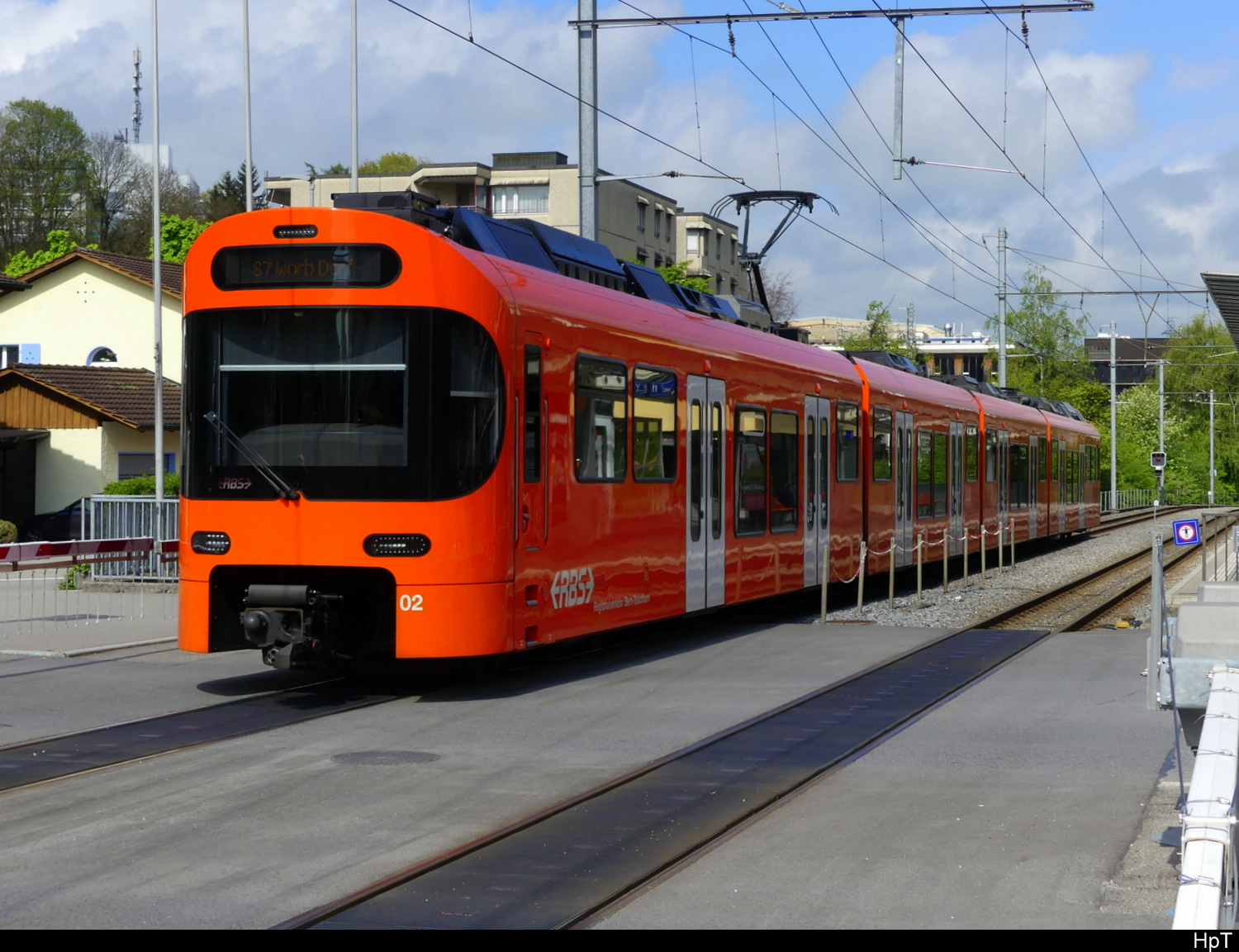 RBS - Be 4/10  2 unterwegs auf der Linie S7 in Ittigen Papiermühle am 26.04.2025