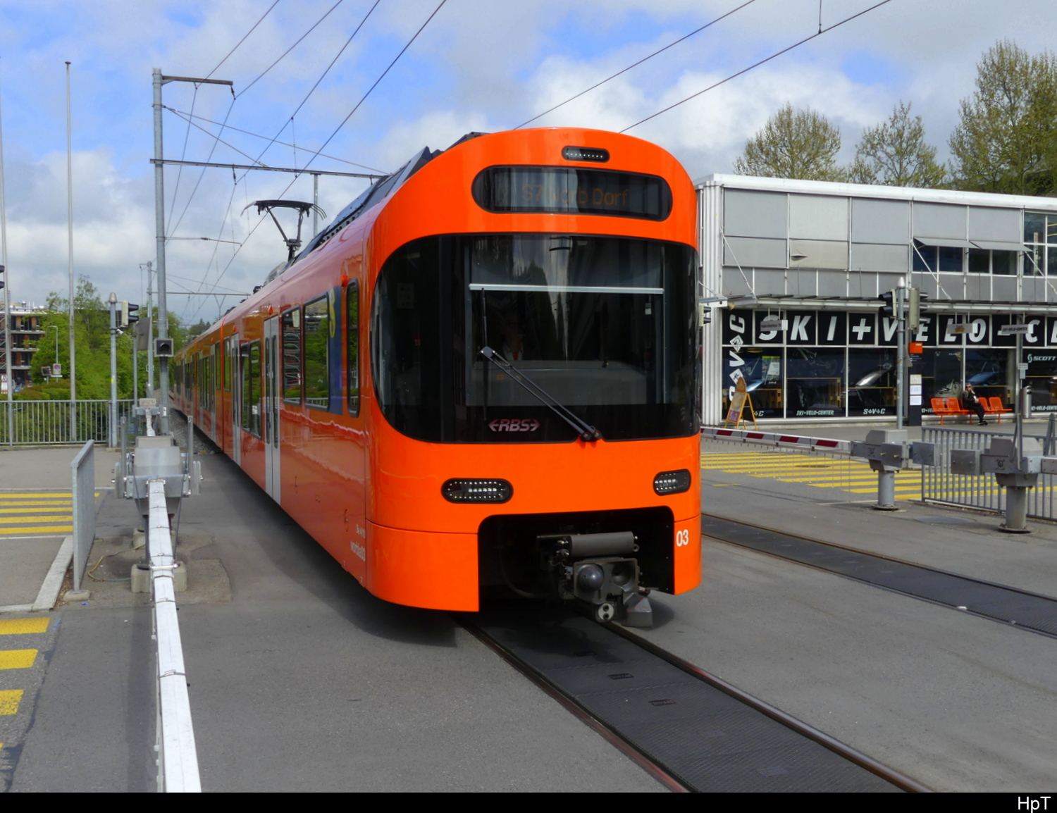 RBS - Be 4/10  3 unterwegs auf der Linie S7 in Ittigen Papiermühle am 26.04.2025