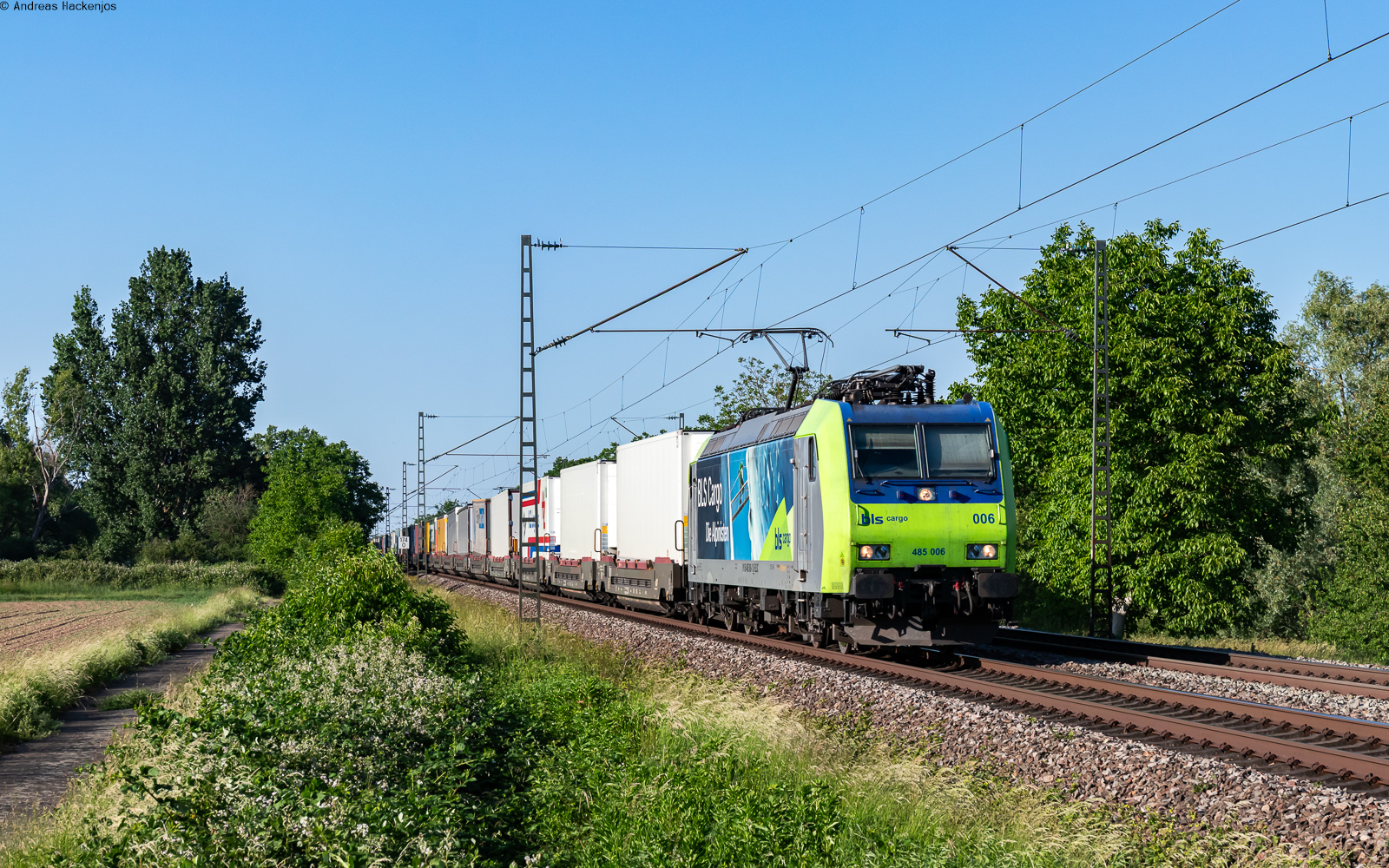 Re 485 006 mit dem DGS 43753 (Kaldenkirchen - Domo II) bei Ringsheim 27.5.26