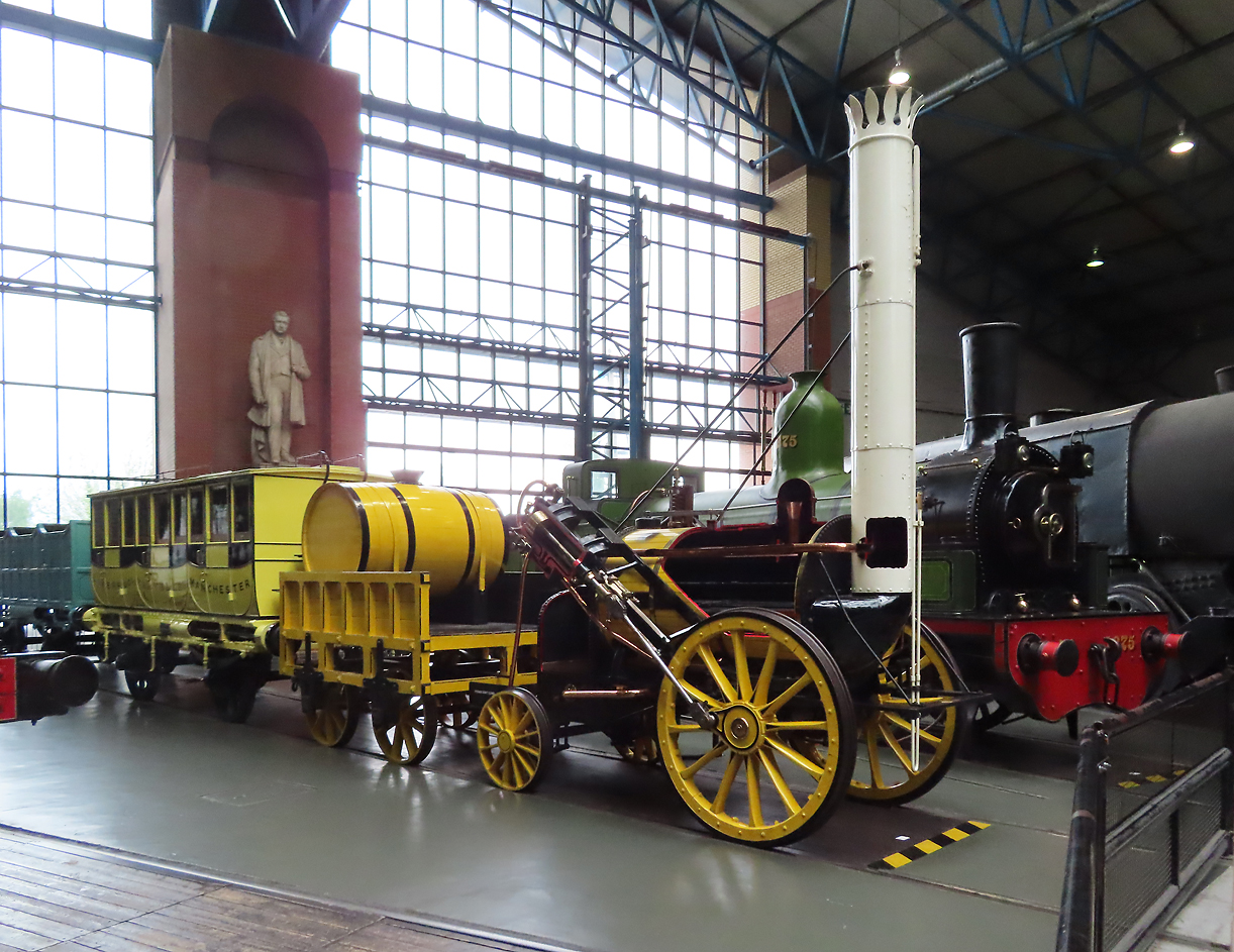 Replika der Stephenson's Rocket Lok im Nationalen Eisenbahnmuseum in York. York, 11.5.2022