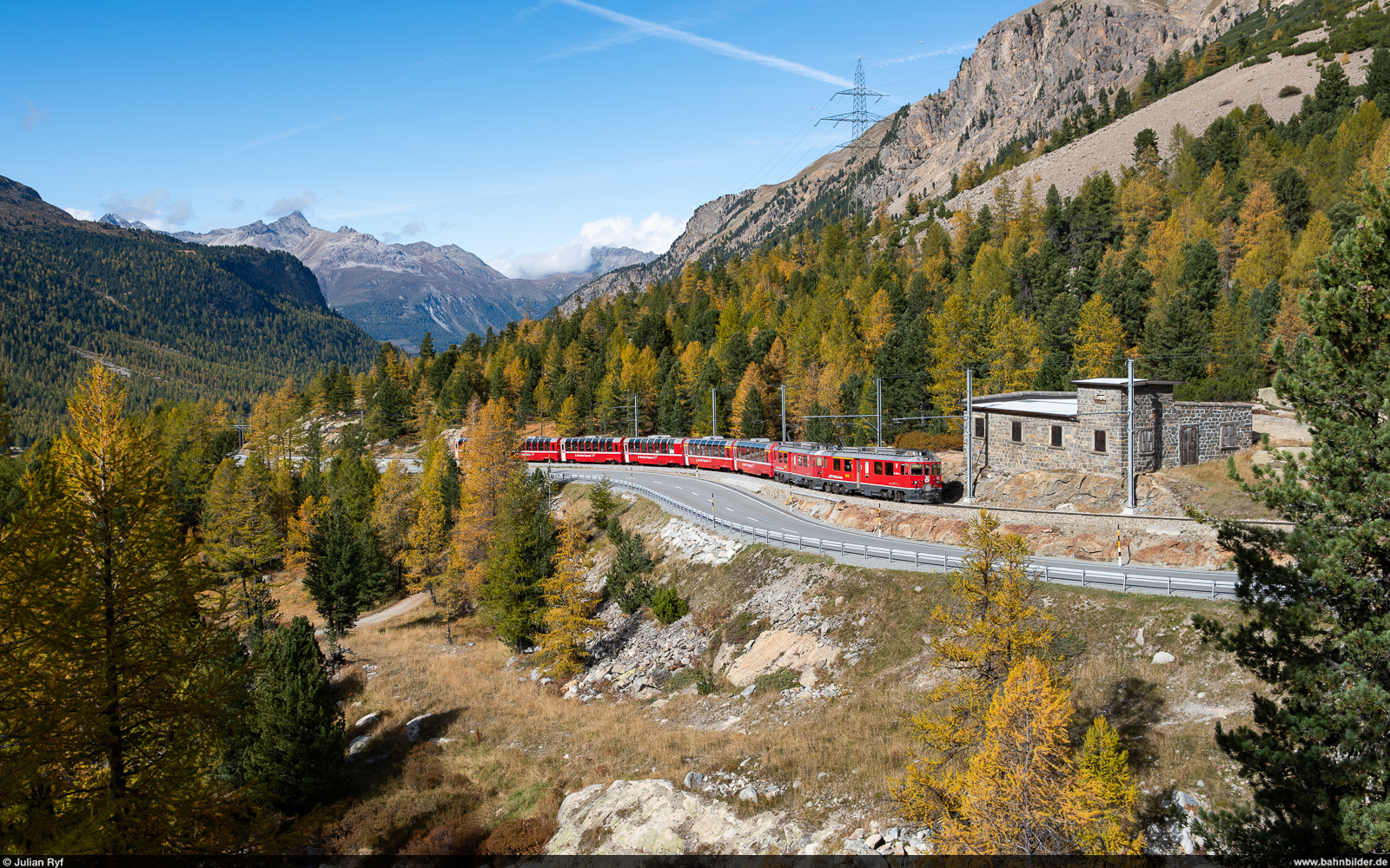 RhB ABe 4/4 III 51 & 52 / Morteratsch, 15. Oktober 2023<br>
Bernina Express St. Moritz - Tirano