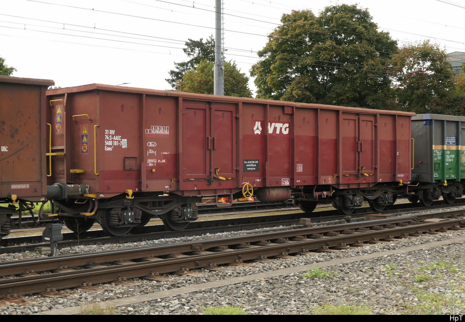 S-AAEC Güterwagen vom Typ  Eaos  31 74 540 0 181-7 in Aarberg am 04.10.2025