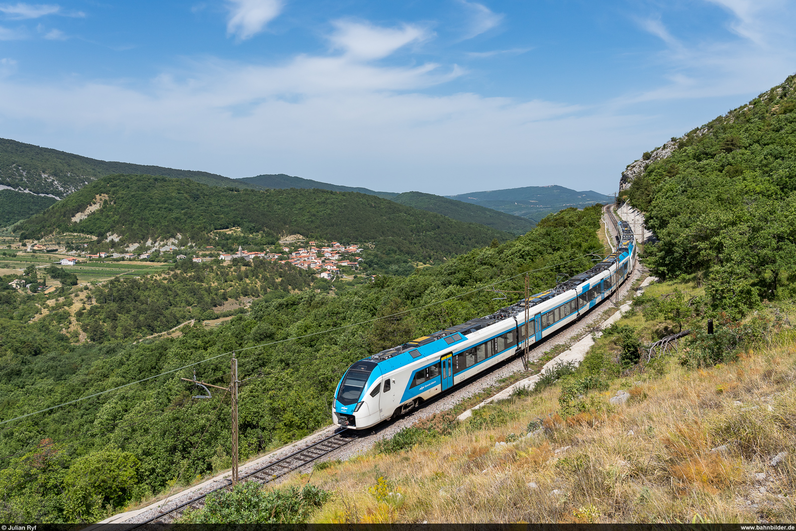 SŽ 510 011 / Dol pri Hrastovljah, 1. Juli 2022<br>
IC 503 Hodoš - Koper