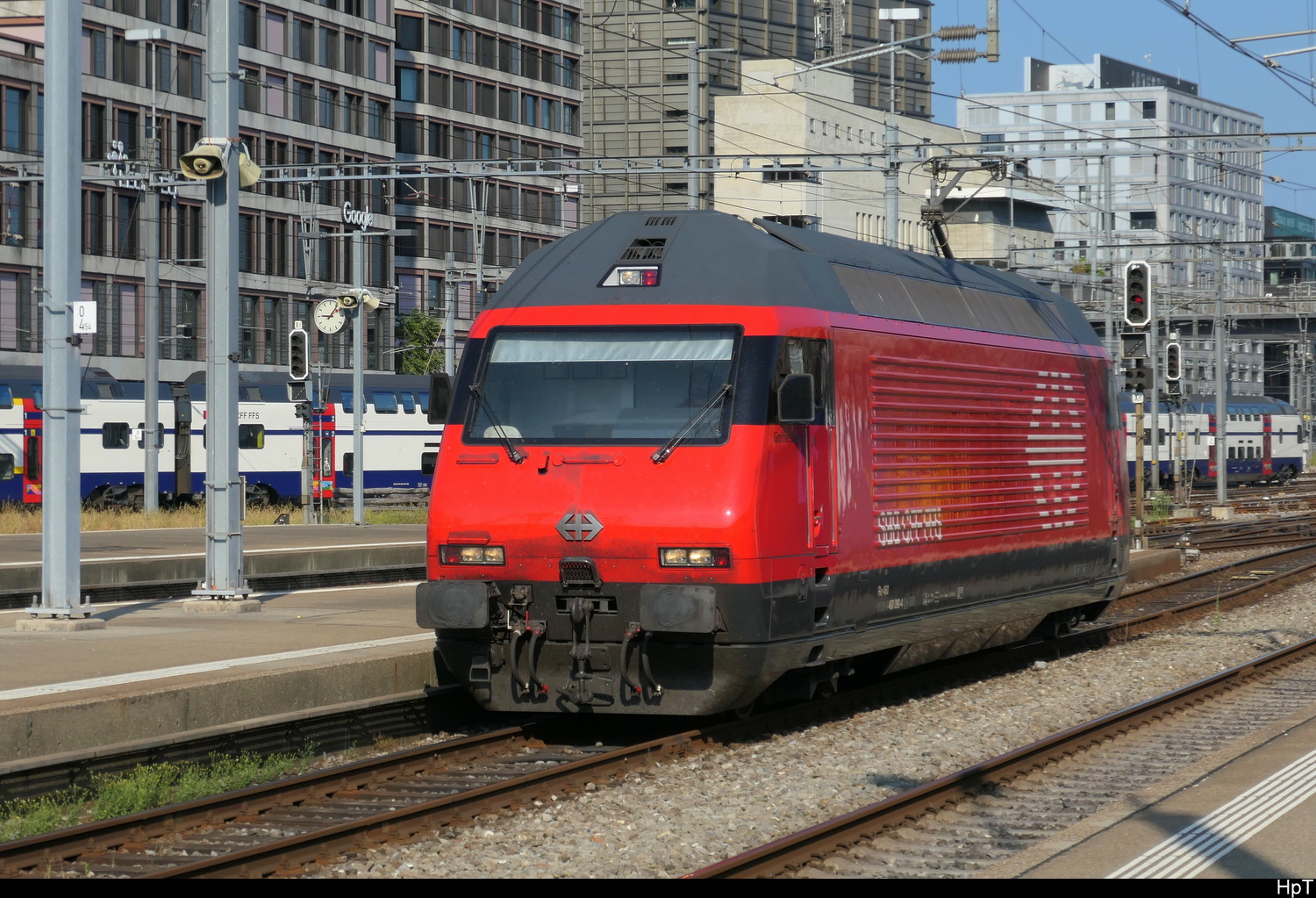 SBB - 460 090-4 bei Rangierfahrt im HB Z�rich am 30.07.2026