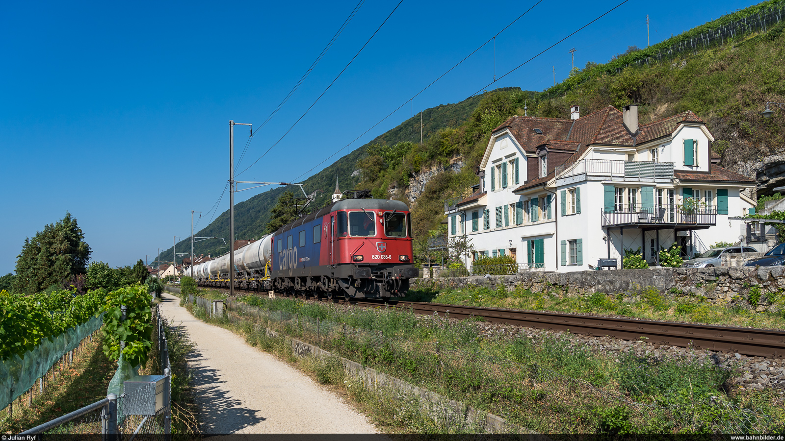 SBB Cargo Re 620 035 / Ligerz, 22. Juli 2022<br>
WLV-Zug 61434 Cornaux - Biel PO