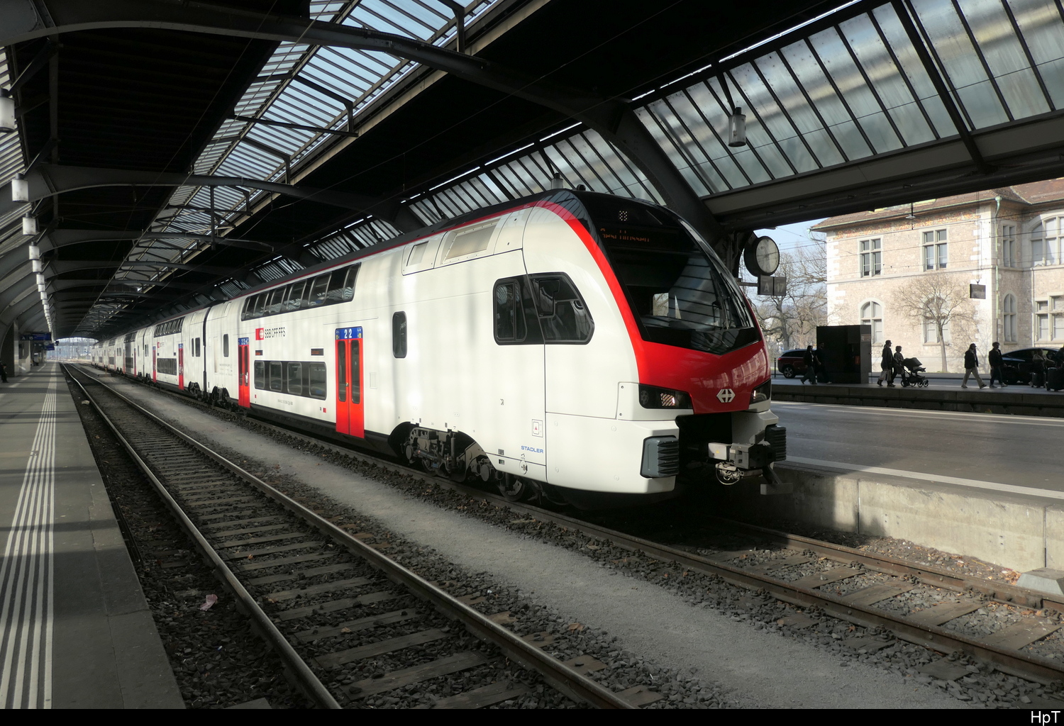SBB - RABe 512 038-6 bei der einfahrt im HB Zürich am 07.03.2026
