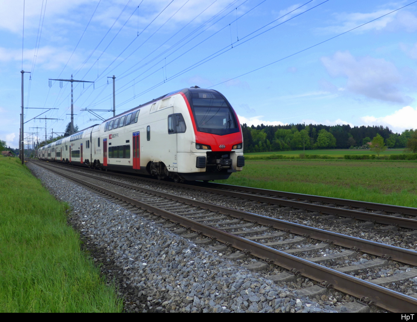 SBB - RABe 515 007-1 unterwegs nach Burgdorf - Olten  - Zürich bei Lyssach am 2024.05.08