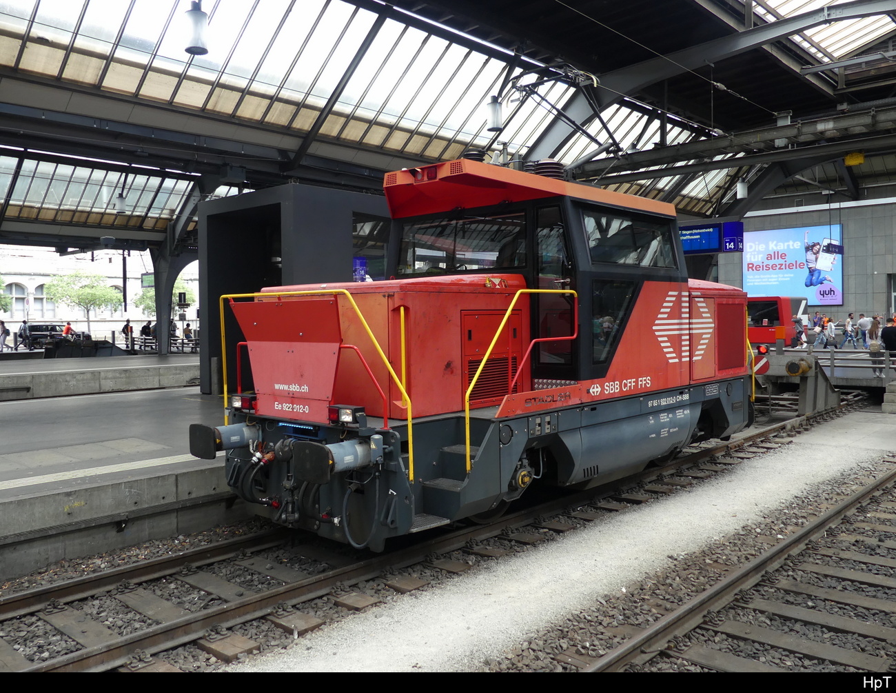 SBB - Rangierlok Ee 922 012-0 im HB Zürich am 08.07.2023