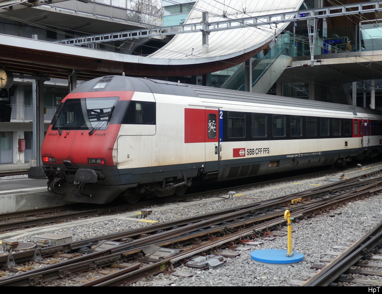 SBB - Steuerwagen Bt  50 85 28-94 968-0 im Bhf. Bern am 04.02.2023