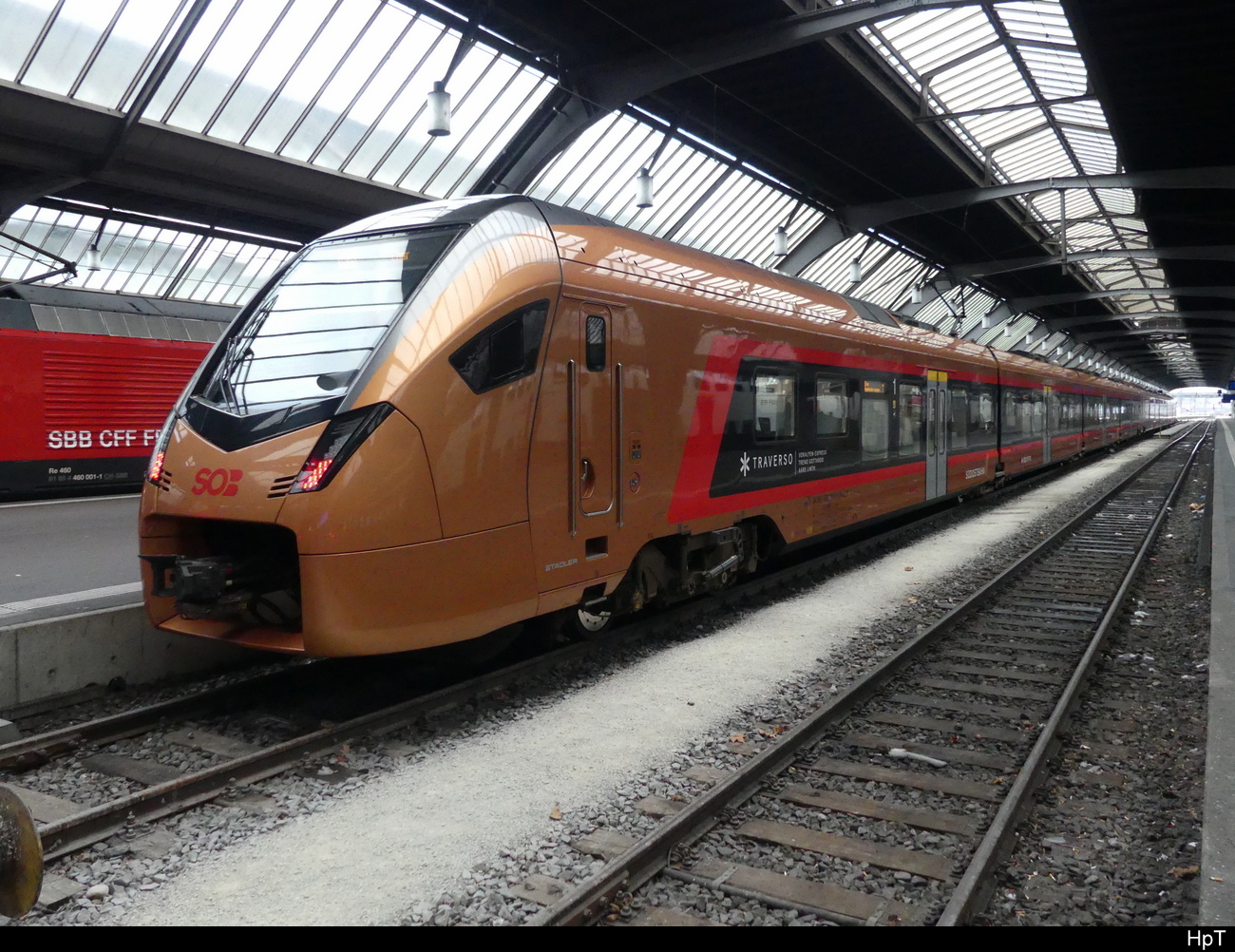 SOB - Triebzug RABe 526 101 + 526 201 im HB Zürich am 22.01.2023
