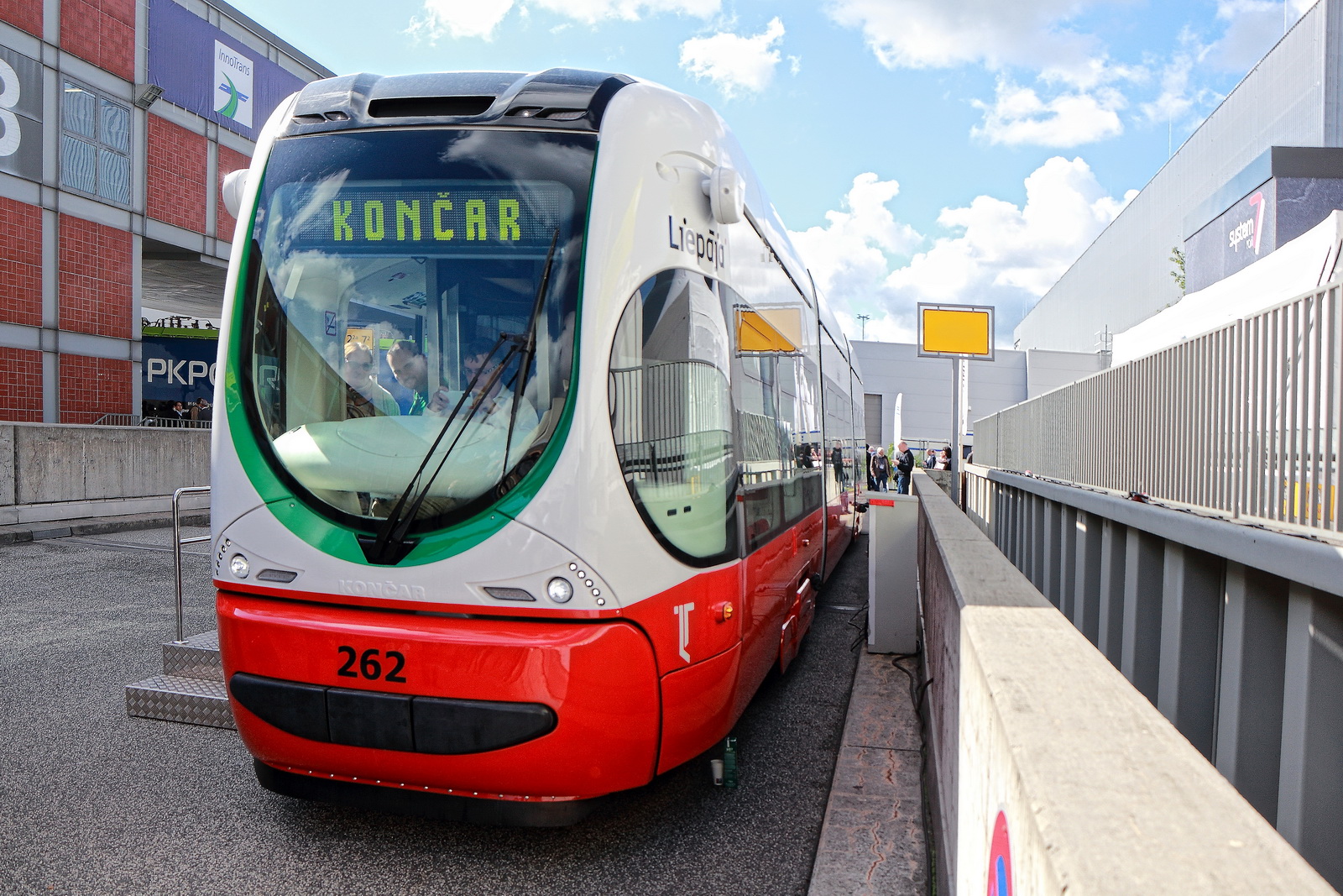Straßenbahn Končar TMK2300LT #262 am 22.09.2022 auf der Industriemessen  InnoTrans 2022 in Berlin.