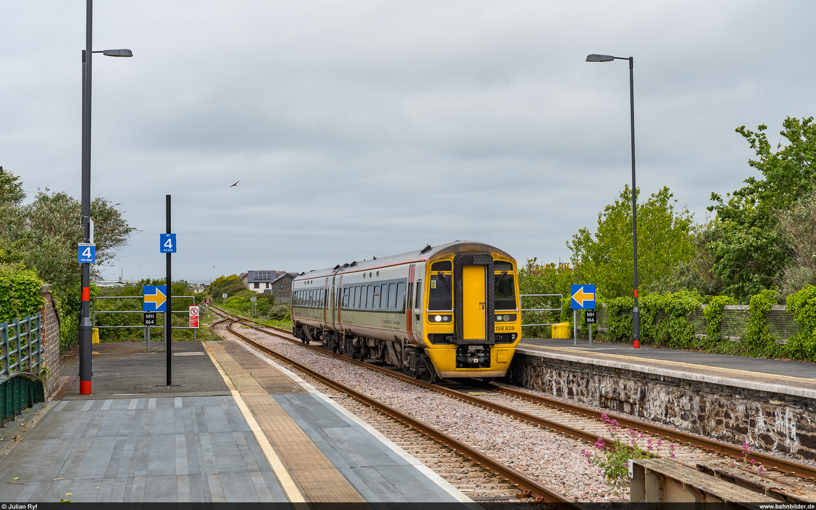 Transport for Wales 158 828 / Tywyn, 21. Mai 2026<br>
Pwllheli - Birmingham International