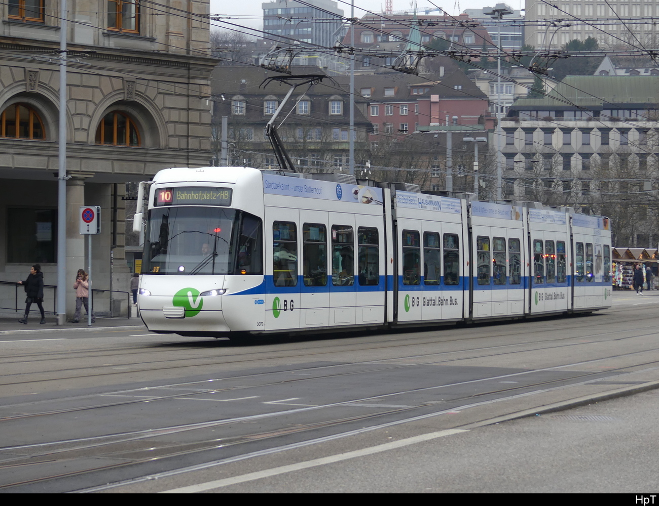 VBG/VBZ - Tram Be 5/6 3072 unterwegs auf der Linie 10 in Zürich am 17.12.2023