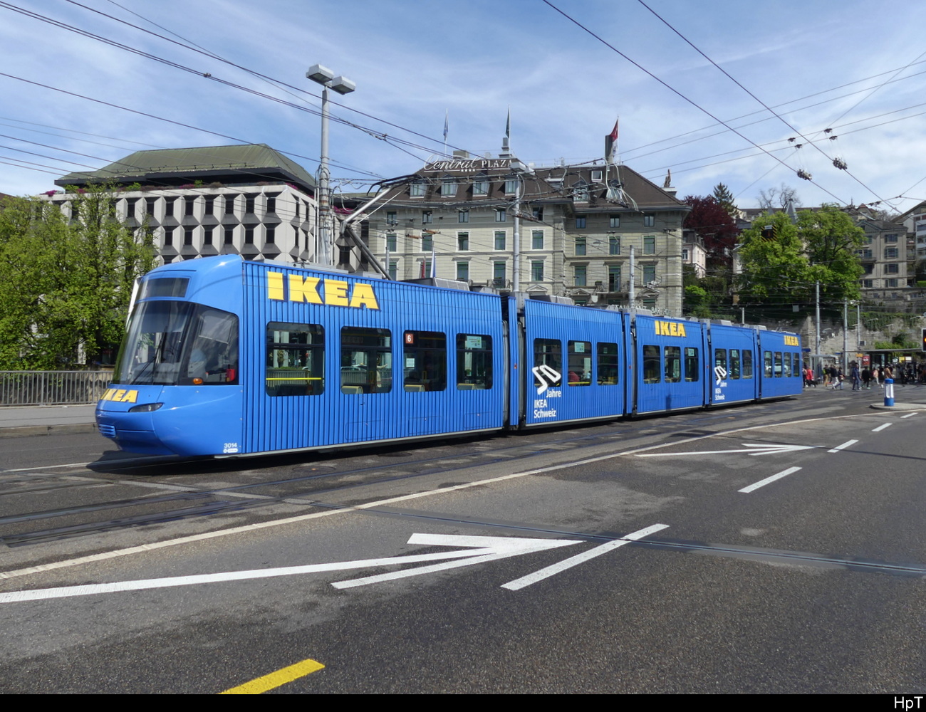 VBZ - Be 5/6  3014 mit Werbung unterwegs auf der Linie 6 unterwegs in Zürich am 29.04.2023