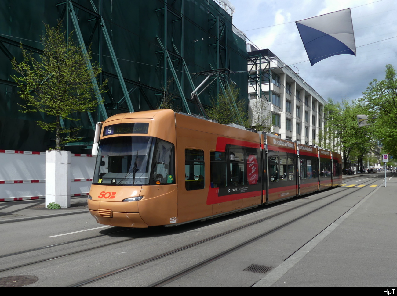 VBZ - Be 5/6  3030 mit Werbung unterwegs auf der Linie 9 unterwegs in Zürich am 29.04.2023