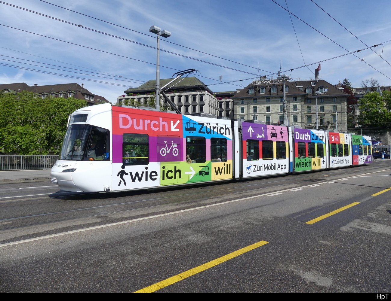 VBZ - Be 5/6  3087 mit Werbung unterwegs in Zürich am 29.04.2023