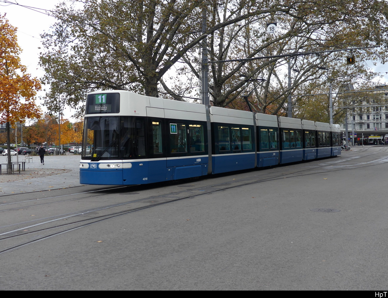 VBZ - Be 6/8  4016 unterwegs auf der Linie 11 unterwegs in der Stadt Zürich am 11.11.2023