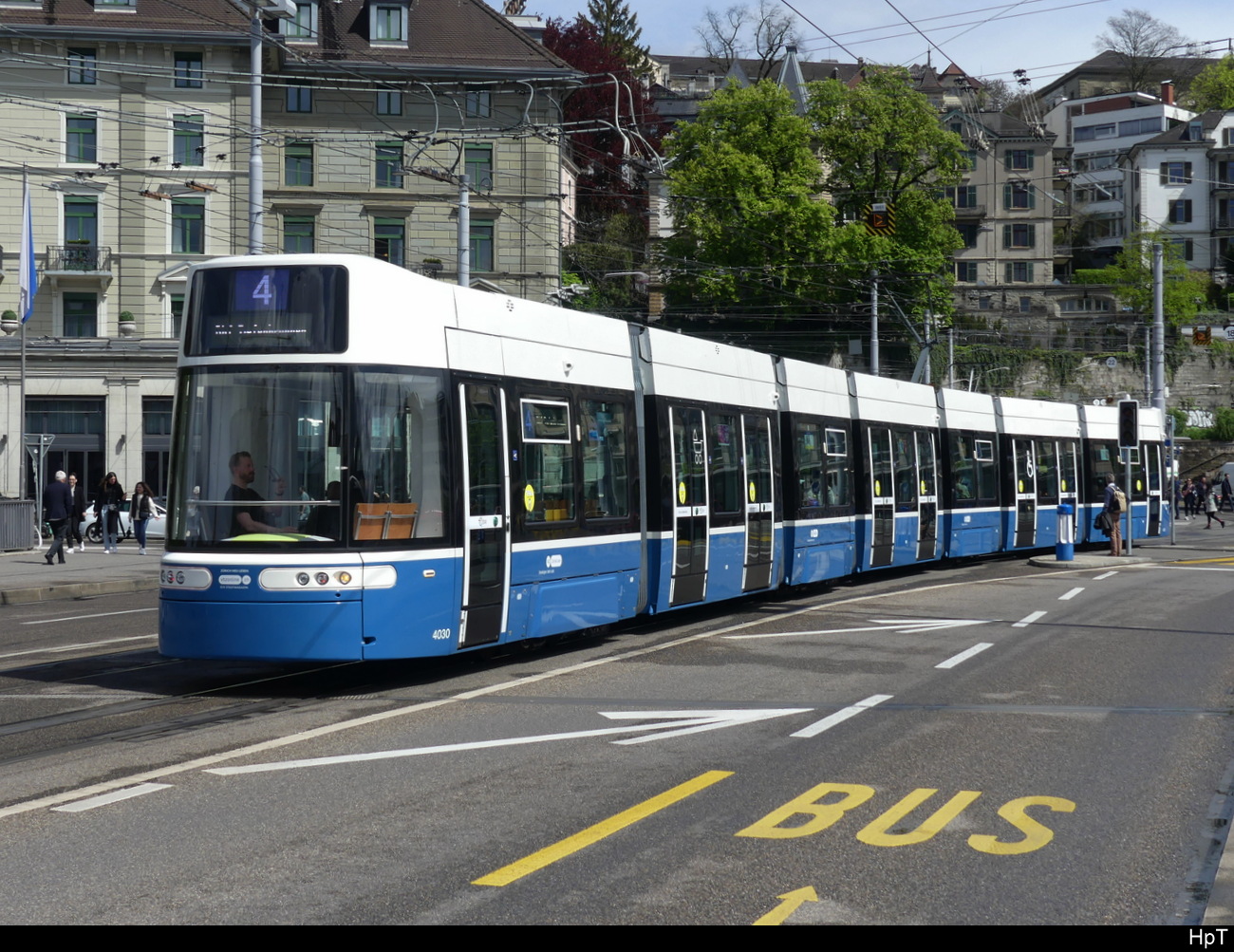 VBZ - Be 6/8 4030 unterwegs auf der Linie 4 in der Stadt Zürich am 29.04.2023