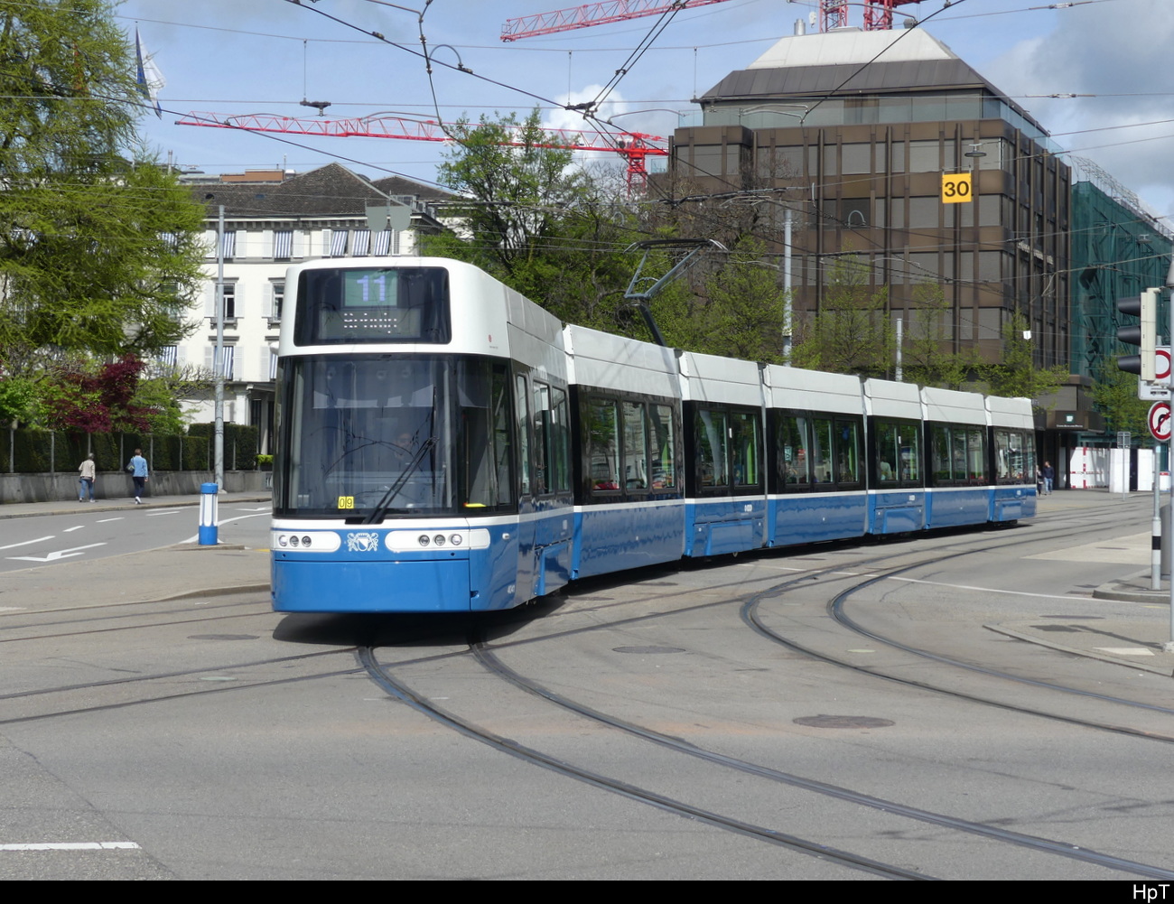 VBZ - Be 6/8 4041 unterwegs auf der Linie 11 in der Stadt Zürich am 29.04.2023