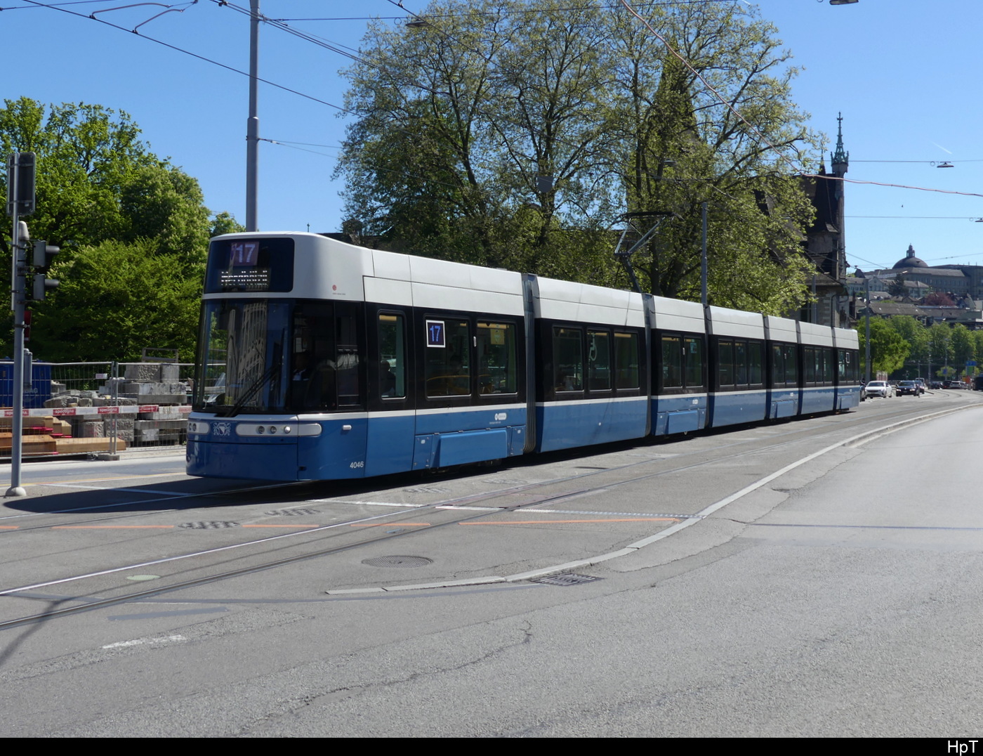 VBZ - Be 6/8 4046 unterwegs auf der Linie 17 in Zürich am 27.04.2024