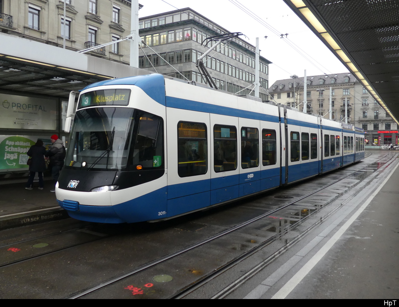 VBZ - Tram Be 5/6 3011 unterwegs auf der Linie 3 am 15.01.2023
