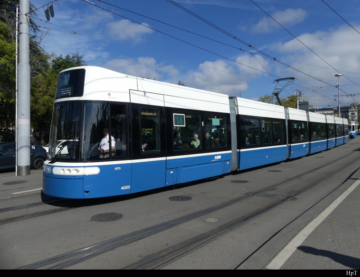 VBZ - Tram Be 6/8 4023 unterwegs auf der Linie 11 in der Stadt Zürich am 04.10.2022