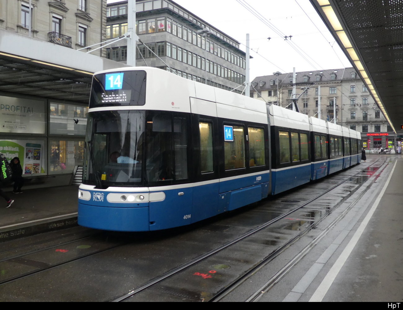 VBZ - Tram Be 6/8  4014 unterwegs auf der Linie 14 am 15.01.2023