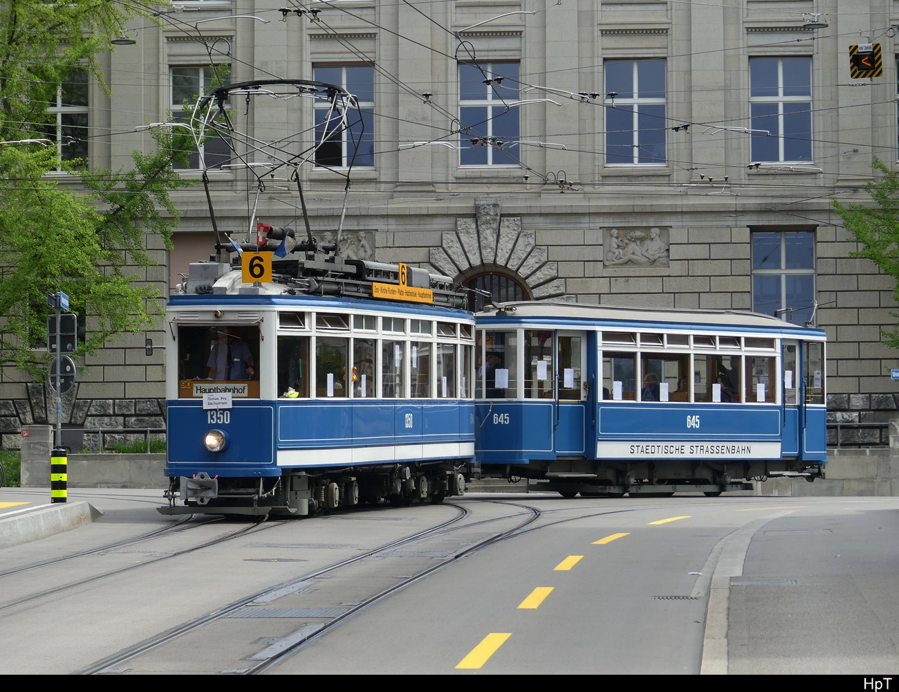 VBZ - Tram Oldtimer Be 4/4  1350 mit Beiwagen B 645 unterwegs auf der Linie 6 am 07.05.2023