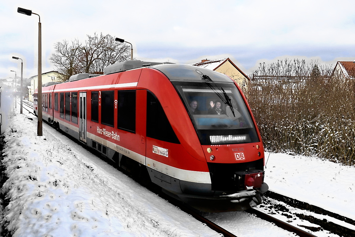Vorbeifahrt des Dieseltriebwagen 648 765 in Richtung Nordhausen am 02. Dezember 2023.