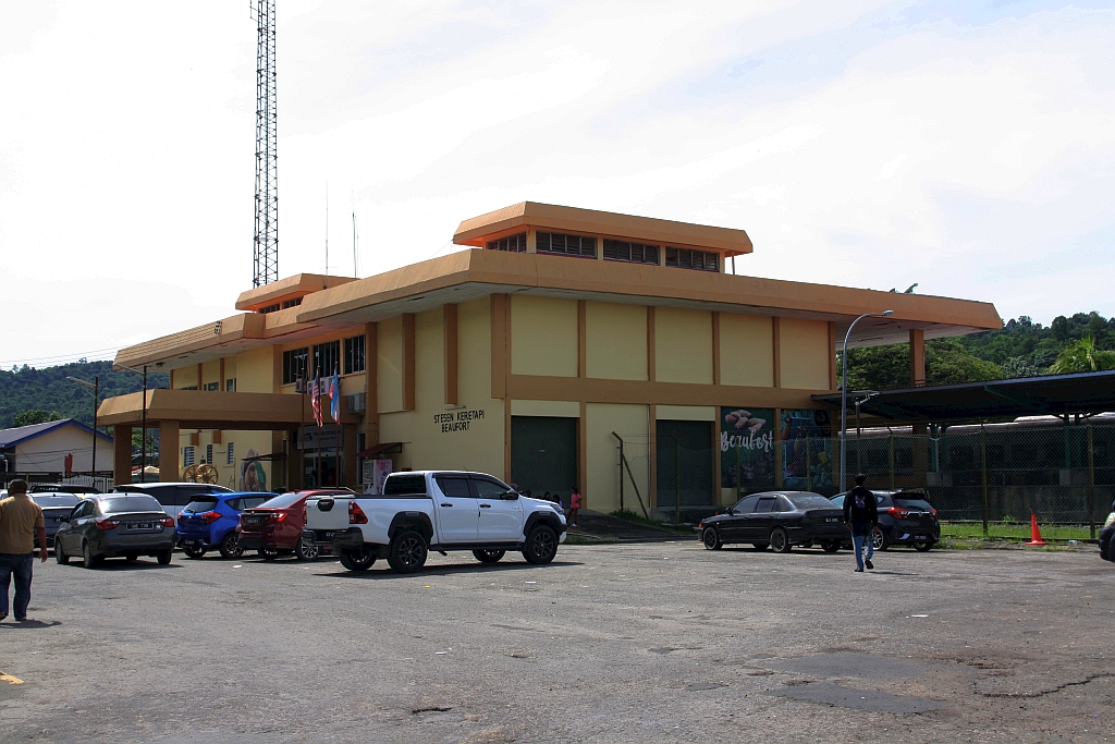 Vorplatzansicht des Aufnahmsgebäude der Stesen Beaufort am 10.Februar 2025.