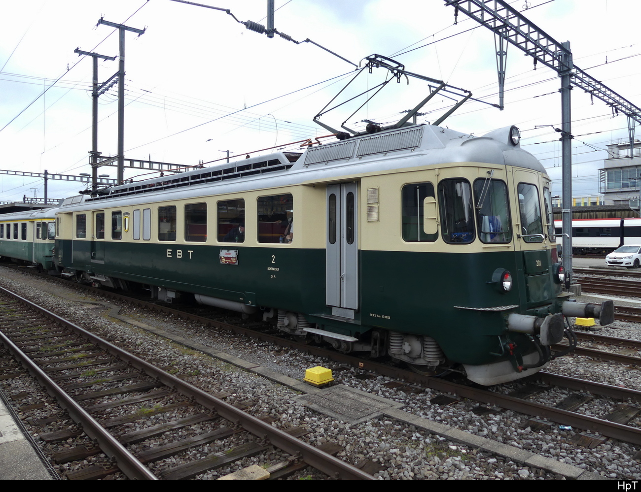 VPM - BDe 4/4  201 unterwegs für den Whisky Zug im Bahnhof Biel am 16.04.2023