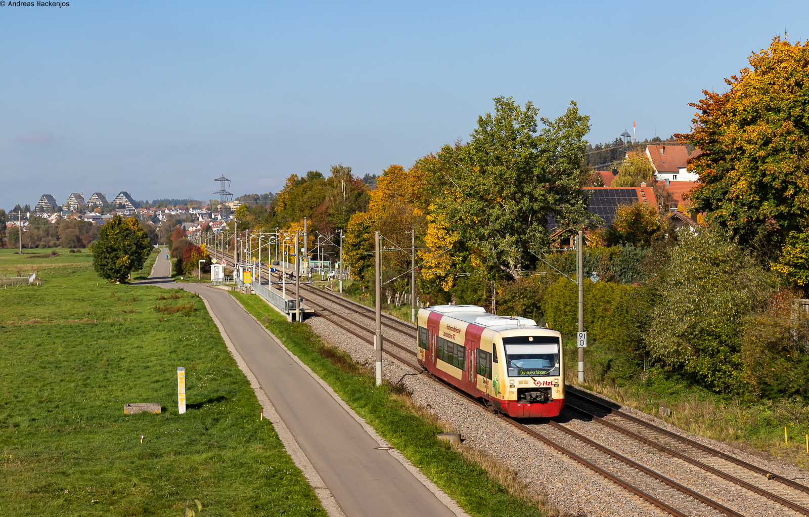 VT 232 als HzL 69754 (Villingen(Schwarzw) - Donaueschingen) bei Kirchdorf 12.10.22